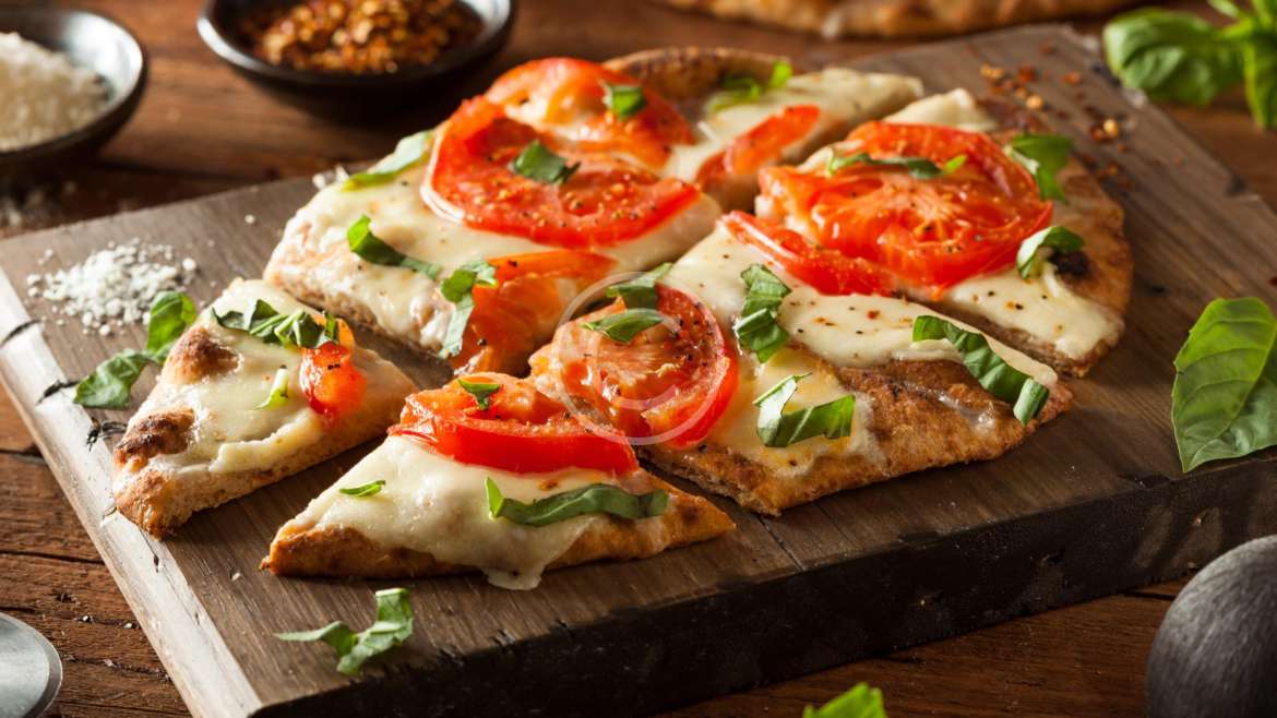 7 Different Types of Pizza From Around the World